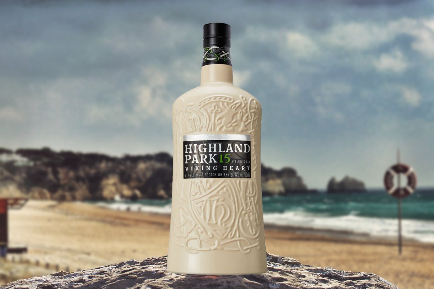 Erleben Sie preisgekrönten Highland Park Whisky, meisterhaft destilliert auf den Orkney-Inseln – Tradition, Erfahrung und einzigartige Aromen vereint.