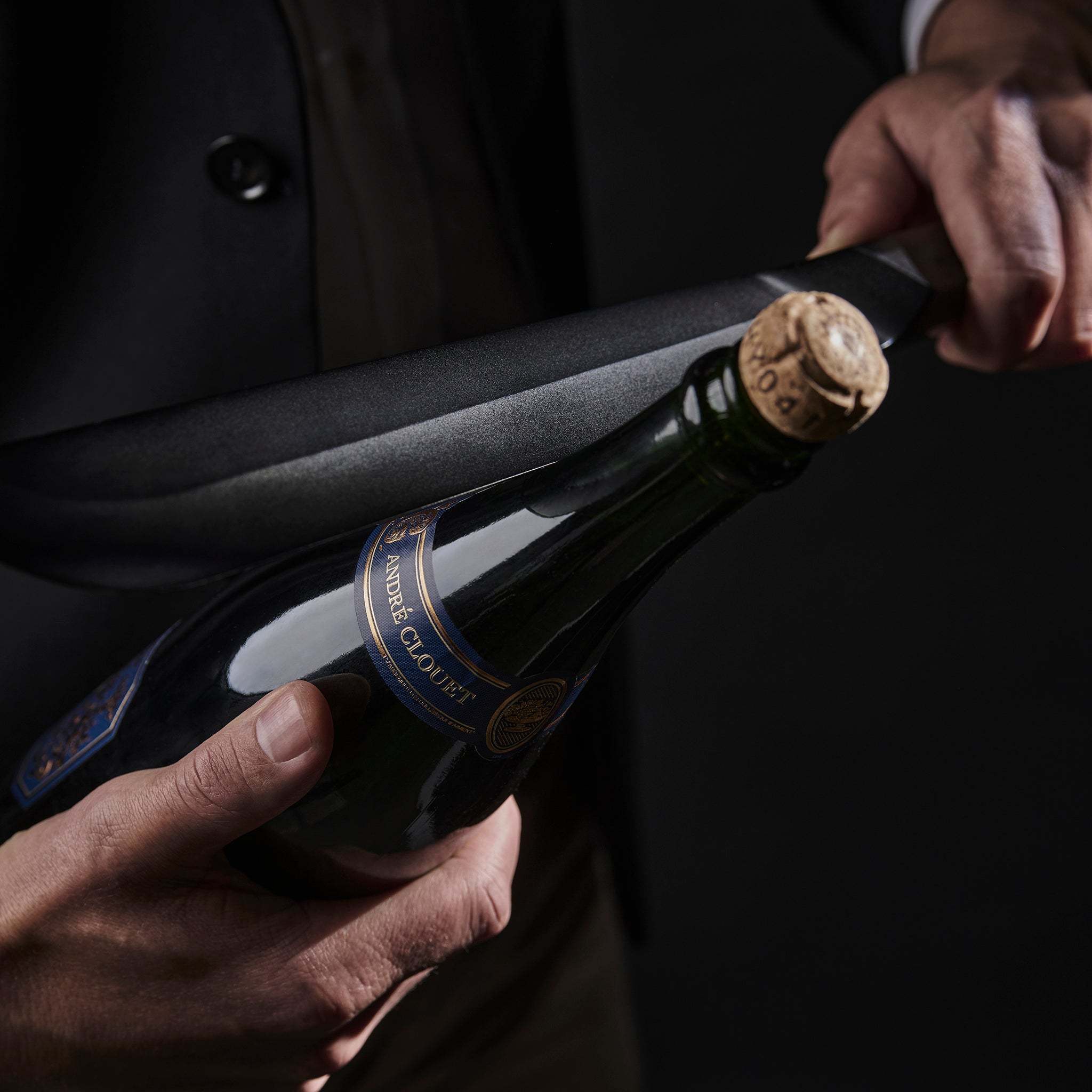 Dom Pérignon 2015 & Champagnersäbel im Luxus-Set