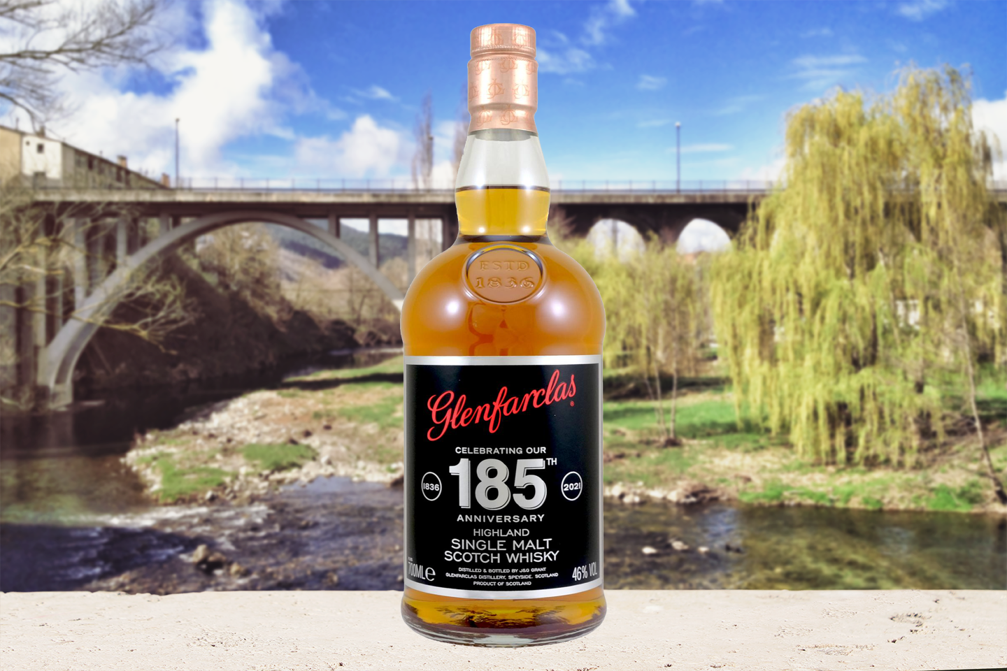 Erleben Sie Glenfarclas Whisky aus der Speyside: Familienbetriebene Brennkunst mit Tradition, großen Brennblasen und einzigartigem Geschmack.