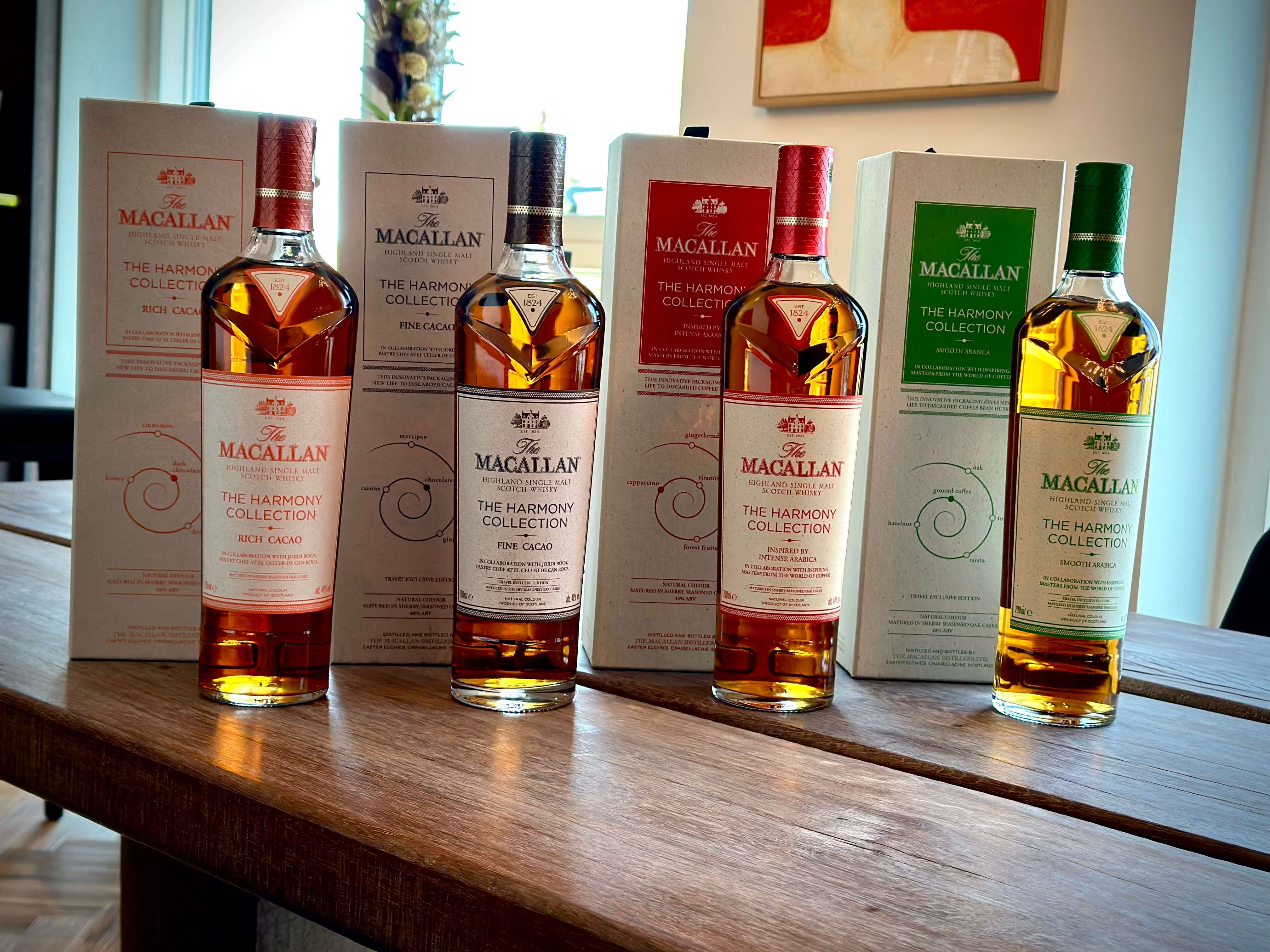 Erleben Sie die Macallan Harmony Collection: außergewöhnliche Single Malts, meisterhaft komponiert mit höchster Fasskunst und jahrhundertealter Tradition.