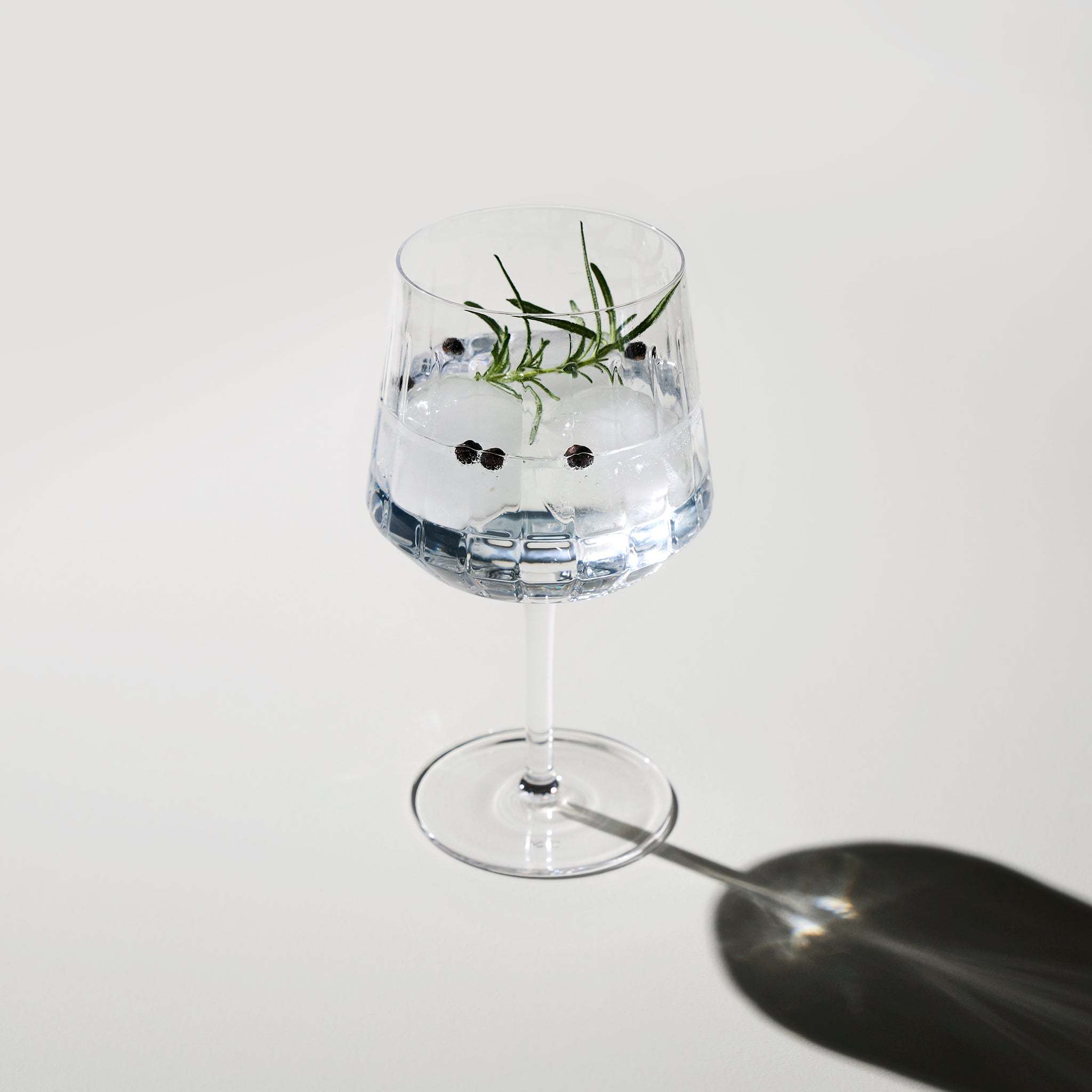 The Blend Gin Glas – Stilvoll Gin & Tonic genießen