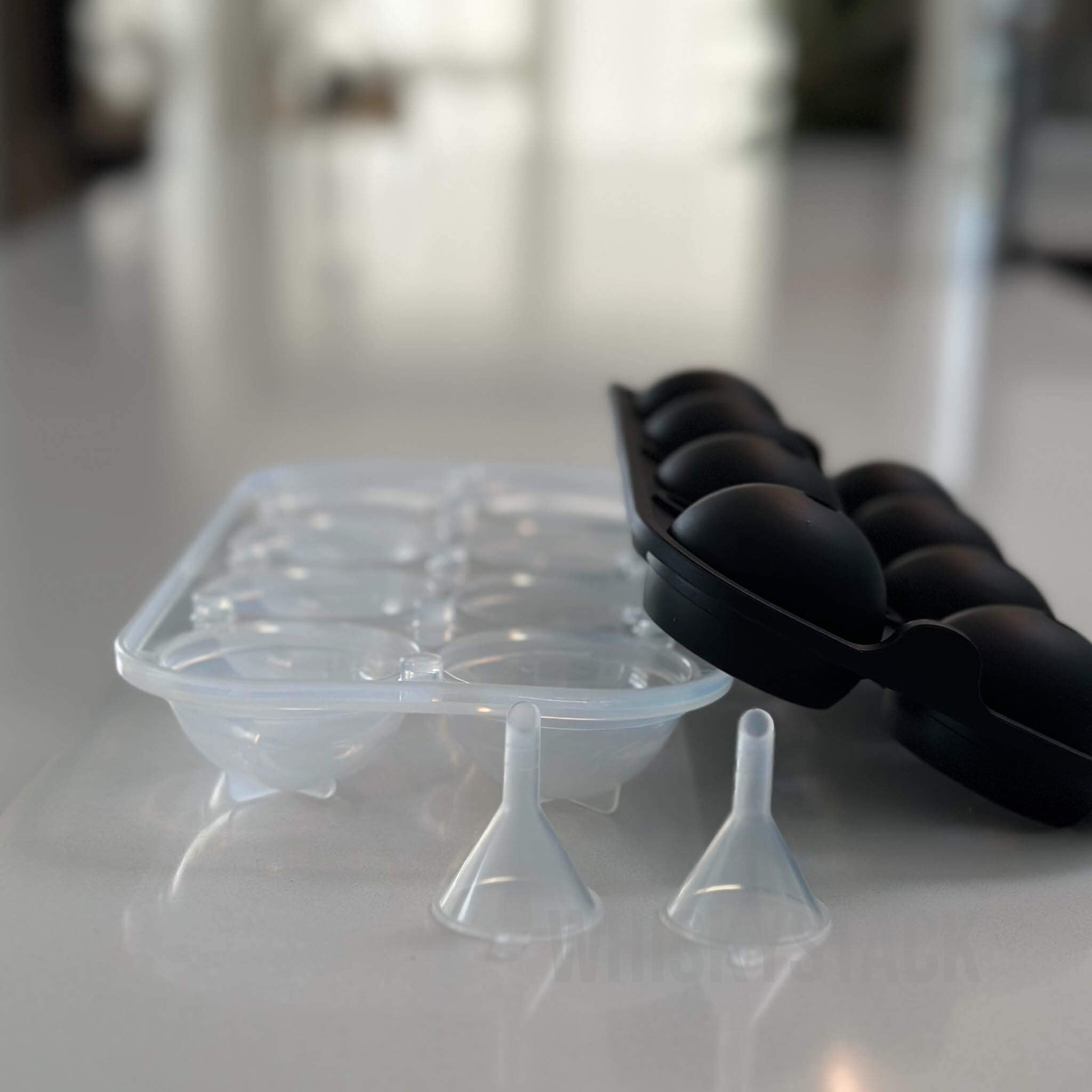 Runde Eiswürfelform für 8 Kugeln aus Silikon & PP